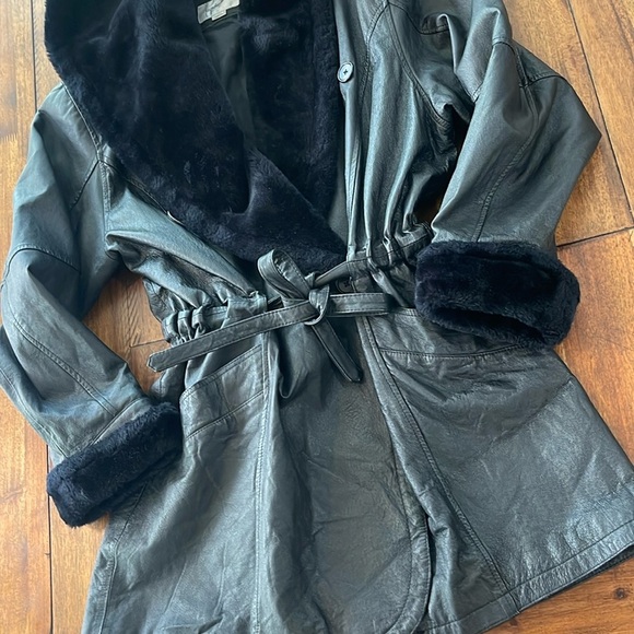 Vintage Jacqueline Ferrar black Leather Faux Fur Hooded Hood belted coat size XL - Picture 15 of 17